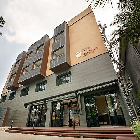 Tama Boutique Hotel Bandung Esterno foto